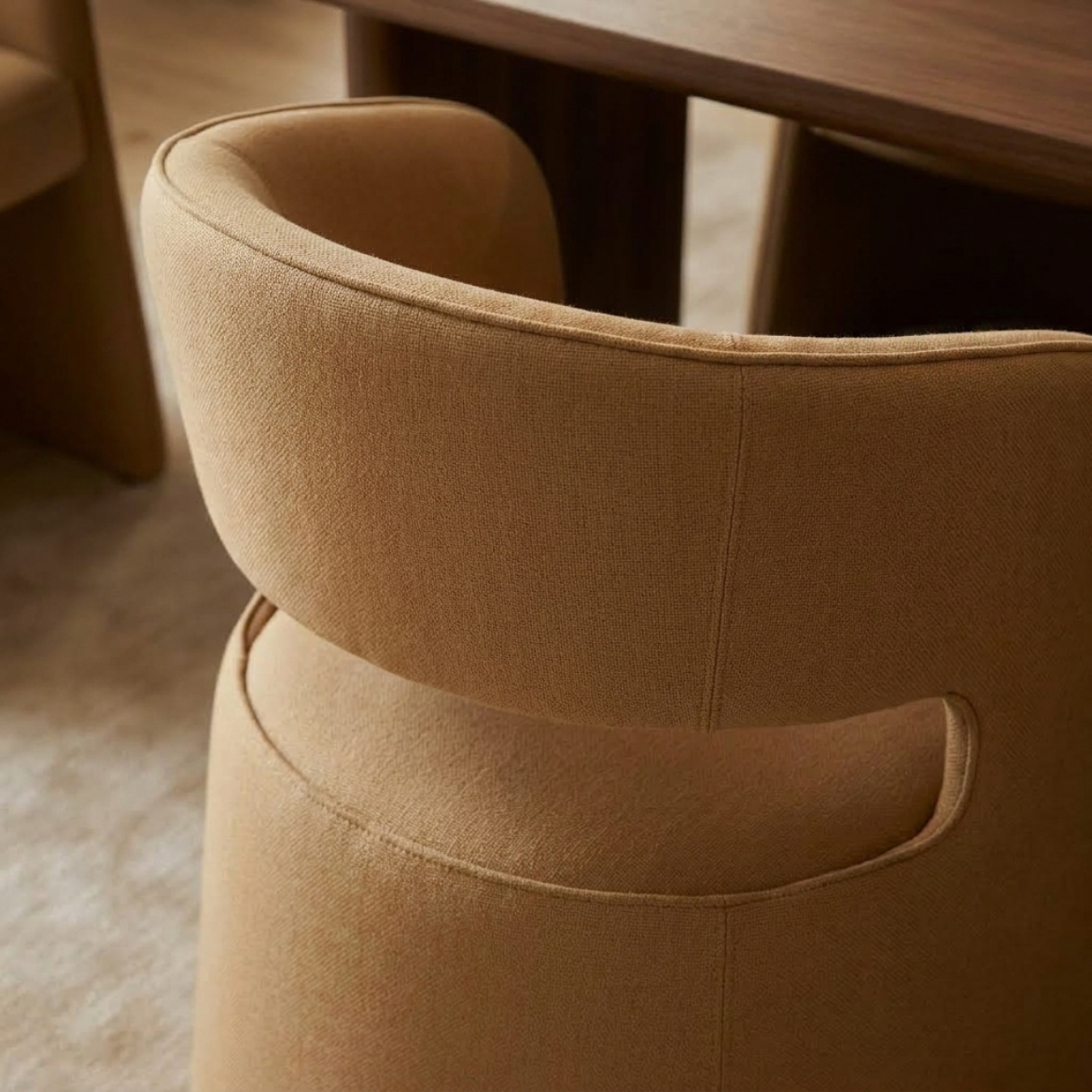 GIA Sculptural Dining Chair