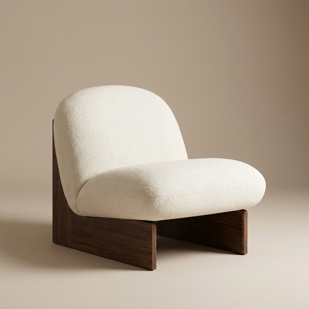 Zoria Forma Lounge Chair